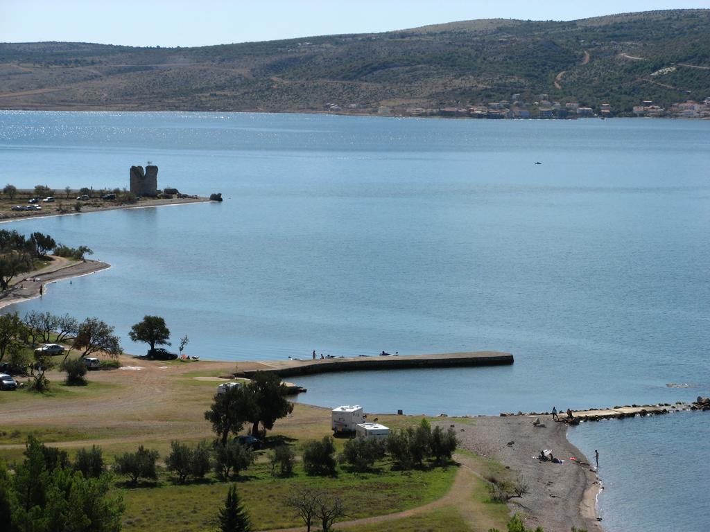 Apartments Mira Starigrad Paklenica Exterior foto