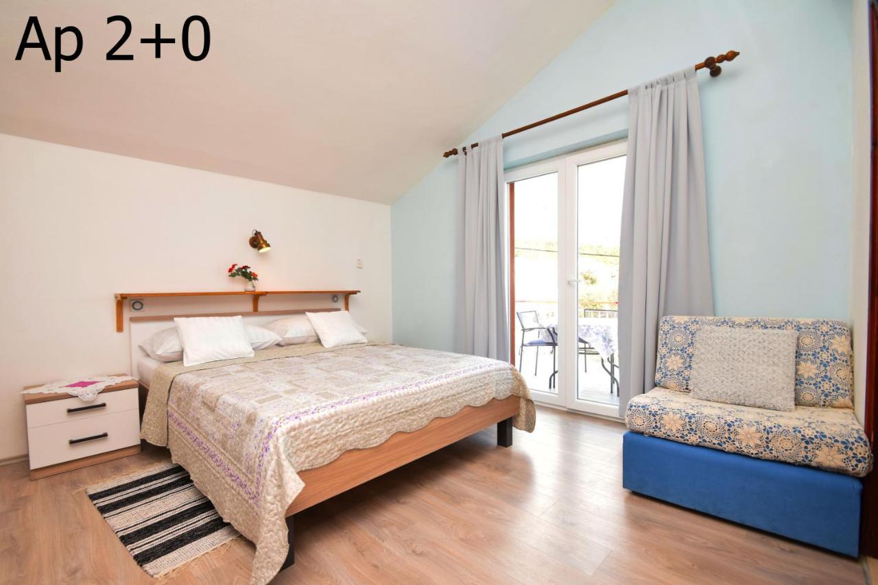 Apartments Mira Starigrad Paklenica Exterior foto