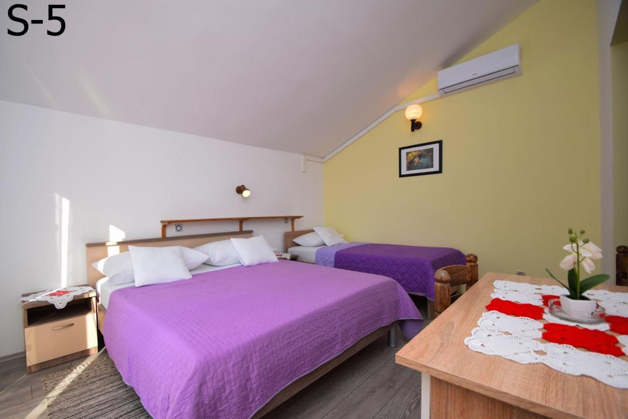 Apartments Mira Starigrad Paklenica Exterior foto